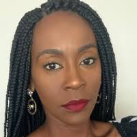 Petra Simmons's Instagram, Twitter & Facebook