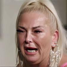 Angela Deem claims her physical health is declining after her husband left  her 💔  [#90dayfiance](https://www.facebook.com/hashtag/90dayfiance?__eep__=6&__tn__=*NK*F)  [#thelastresort](https://www.facebook.com/hashtag/thelastresort?__eep__=6&__tn__=*NK*F)