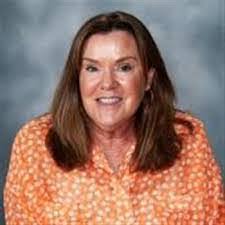 Holly Carlile's Instagram, Twitter & Facebook