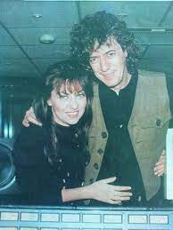 Η καίτη γαρμπή έχει επιλέξει το τελευταίο διάστημα να είναι ενεργή στο twitter και να λέει ξεκάθαρα ανάμεσα σε εκείνους που αντέδρασαν είναι και η τραγουδίστρια, καίτη γαρμπή που μέσα από τον. Kaith Garmph H Fwnh Ths Kardias Mas Mikrofwno Gr