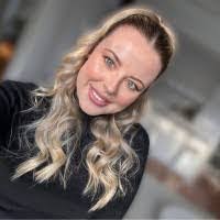 Alysha Cameron's Instagram, Twitter & Facebook