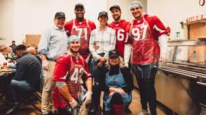 Arizona > restaurants in prescott. Cardinals Serve Thanksgiving Dinner