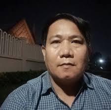 Chinese waiter left speechless 😂