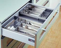 Rak gantung bisa juga menjadi pelengkap pada kitchen set anda. Konsep Baru 18 Rak Kitchen Set Stainless