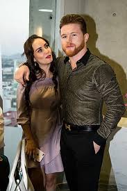 La esposa del canelo álvarez es fernanda gómez martínez, quien siempre acompaña al mexicano en sus peleas y hasta en sus exclusivos viajes. El Misterio Sobre Quien Es La Nueva Novia De Canelo Alvarez Finalmente Ha Sido Revelado Increible