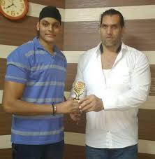 Cwe farooqa insulted his wife and shanky singh beat him. Allan On Twitter 7ft Indian Shanky Singh Gurvind66334662 Is Someone Who Ll Be At This Weeks Wwe Tryouts In Dubai That William Regal Will Be Attending Https T Co Hwh666skrn