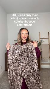 Just dropped #trendymom #comfymom #coolmom #momoutfits #momoutfitinspo  #trendyoutfits #momstyle #trendy #outfitinspo