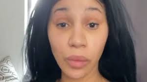 Wir wunderten uns bereits vor wenigen wochen in unseren news: No Make Up Video Cardi B Fuhlt Sich Ungeschminkt Mega Wohl Promiflash De