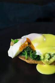 Healthy Eggs Florentine With Artisan Bread And Healthy Hollandaise Sauce Recipe In 2020 Healthy Eggs Eggs Florentine Healthy Hollandaise Sauce