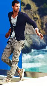 Consider Wearing A Navy Cardigan And Army Green Cargo Pants To Create A Great Weekend Ready Look Complement T Cargo Pants Men Mens Outfits Mens Fashion Rugged