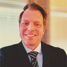 Heidi Burks's Instagram, Twitter & Facebook