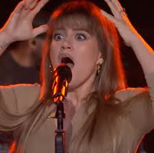 Kelly Clarkson Opens Up About the Song She "Can't Sing"