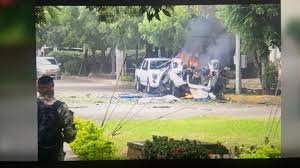 Un carro bomba explotó este martes en las instalaciones de la trigésima brigada del ejército colombiano, ubicada en la ciudad de cúcuta, capital del departamento de norte de santander, fronterizo con venezuela. Fsh To2hyptvtm