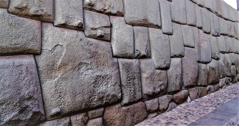 The Twelve Angle Stone | Cusco Tourist Attractions | Cusco