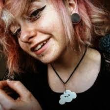 Sarah Tyner's Instagram, Twitter & Facebook