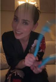 This neck massager is an amazing tool for singers. I’m so excited to use  her. I was influenced for sure