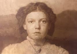 FAMILY TREE photo request… These are my grandparents 💛 Could you help  clean up this photo? Making a family Christmas Tree and want to add  relatives as far back as I can.