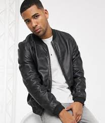 Les vestes pour homme sont des pièces maîtresses qui confèrent élégance et modernité. Guide Des 27 Blousons Bombers Pour Homme Tendances 2020