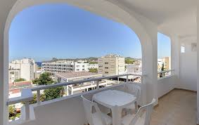 Kyero ist das immobilienportal für spanien, mit mehr als 450.000 immobilien von führenden spanischen immobilienmaklern. Wohnung Zur Miete In Ibiza Ibiza Eivissa Ibiza
