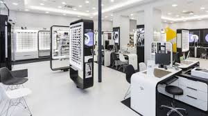 Petit hypermarché de 5800m² + brico leclerc. Opticien Leognan 33850 Optic 2000 Lunettes Lentilles