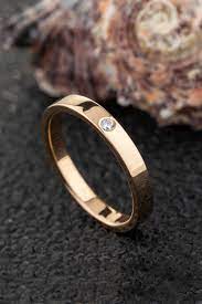Simple Gold Wedding Ring With Diamond Minimalist Ring For Women Plain Gold Ring Thin Wedding Band Simple Gold Wedding Rings Minimalist Wedding Rings Thin Wedding Bands