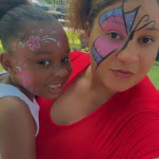 Things to Do in Myrtle Beach: 1. Broadway at the Beach 2. Myrtle Beach  Boardwalk & Promenade 3. SkyWheel Myrtle Beach 4. Ripley's Aquarium 5.  Brookgreen Gardens 6. Family Kingdom Amusement Park