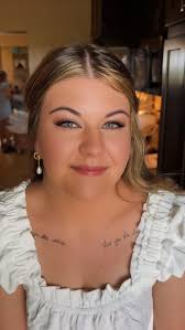 Wedding morning in Farmland for a mimosa morning with Lexi and her girls!  ❤️ #coraglamteam #wiscowedding #theoutlook #wiwedding #softglam #smokeyeye