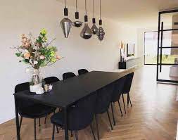 zwarte eettafel woonkamer ideeen wooninspiratie zwarte eettafel hout met staal visgraatvloer houtenmeubel eetkamer interieur eetkamer zwart huis interieur