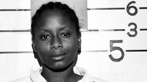 Woman Sentenced to Death, Freed After 27 Years, Invited to Go Shopping With  Victim's Grandson