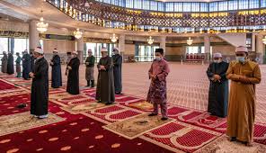 Sebab, saat malam hari pesona cahaya bangunan. Foto Lockdown Dilonggarkan Masjid Negara Malaysia Kembali Dibuka Ramadan Liputan6 Com