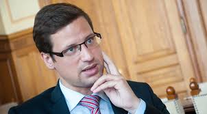 Szerda késő délután gulyás gergely miniszterelnökséget vezető miniszter látogatott gyulára. Gulyas Gergely A Szabadsagharc Utan Csak A Kulfoldi Magyarok Vihettek Tovabb A Forradalom Langjat Pestisracok