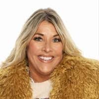 Donna Sonday's Instagram, Twitter & Facebook