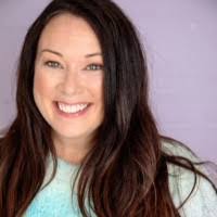 Leah Erb's Instagram, Twitter & Facebook