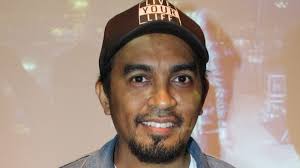 Beredar Video Glenn Fredly Cium Mesra Cewek, Warganet Sebut Wajahnya Mirip  Rapper Ini