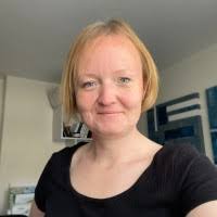 3100+ perfiles de «Donna Jones»