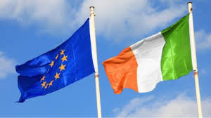 Βρείτε εικόνες στοκ για «ιρλανδία χάρτης και σημαία διάνυσμα, ιρλανδία» σε hd, καθώς και εκατομμύρια άλλες φωτογραφίες, απεικονίσεις και vector στοκ χωρίς δικαιώματα. Irlandia Gia Brexit Den 8a Dex8oyme To Sxedio Ths Mei Gia Ta Synora