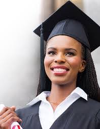 Elaine Luckett's Instagram, Twitter & Facebook