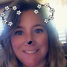 Emily Peach (@emaleebeth)