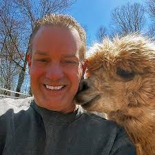 Kevin Cordeiro's Instagram, Twitter & Facebook