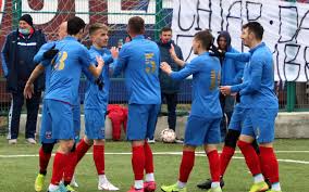 Sc fotbal club steaua bucurești sa dan kulüp, daha önce bilindiği gibi csa steaua bucurești, aynı yılın yazında futbol departmanını yeniden faaliyete geçireceklerini daha önce açıklamıştı. Csa Steaua È™i A Luat Un MijlocaÈ™ Trecut Pe La Real Madrid Daniel OpriÈ›a L A Titularizat In Amicalul Cu Sporting RoÈ™iori