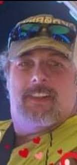 Russell Mitchell's Instagram, Twitter & Facebook