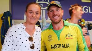 Ashleigh barty admitted she is struggling with a left hip problem after battling into the second round of the french open. Ash Barty Mother And Father Ash Barty S Sisters On Her Tennis Winning Junior Und Mein Vater Ist Ein Ehemaliger Held Kumpulan Alamat Grapari Telkomsel Dan Alamat Bank
