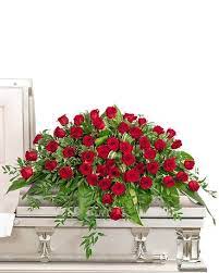Beautiful, affordable flower arrangements, fruit and gift baskets, and more delivered to residential, business, hospitals, wedding, funerals & more. Everlasting Love Casket Spray In Dayton Oh Furst The Florist Greenhouses
