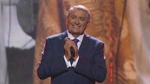 Michel louvain part tenter sa chance à montréal en 1957 et remporte un concours d'amateur au l'expérience ne s'avère pas concluante pour le jeune chanteur mal préparé aux réalités parisiennes. Ljukkzdbrv Dim