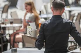 Betroffene sollen sich erneut beim gesundheitsamt melden. Corona Regeln In Baden Wurttemberg Restaurantbesuche Mit Freunden Wieder Erlaubt Baden Wurttemberg Stuttgarter Zeitung