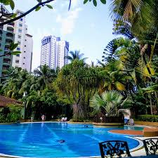 Developed by the renowned sunrise, it is strategically located and is situated near to a few shopping malls, grocery stores and shop houses. Mont Kiara Sophia Condo Bewertungen Fotos Preisvergleich Kuala Lumpur Malaysia Tripadvisor