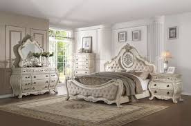 Ragenardus 5 Pc Bedroom Set In Antique White By Acme Furniture Victorian Bedroom Furniture Bedroom Set King Bedroom Sets