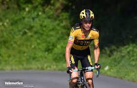Documentary style photographer specializing in wedding & portrait photography. Criterium Du Dauphine 5 Kuss Gewinnt Die Etappe Martinez Die Rundfahrt