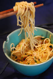 Nouilles Chinoises Sauce Cacahuete Recette Asiatique Cuisine Recettes De Cuisine