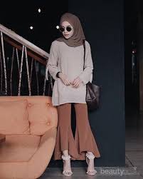 Meski dianggap hal yang termasuk wajar, tetap saja terkadang perubahan jangan takut kalau misalnya saat datang bulan malah mendapati darah yang keluar berwarna coklat. 5 Hijab Yang Cocok Dengan Busana Perpaduan Warna Coklat